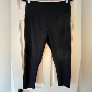 Zella - black cropped leggings, with netting on sides